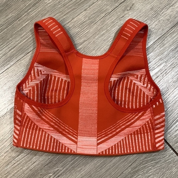 Nike FE/NOM FlyknitWomen's High-Support Rust Non-Padded Sports Bra - Picture 6 of 8